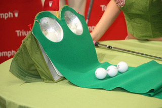 Illustration for article titled Japanese Putting Bra Lets You Golf Into Lingerie